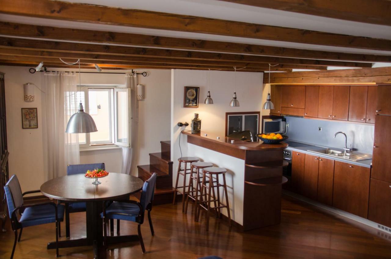 Penthouse Presernovo Nabrezje ไพราน ภายนอก รูปภาพ